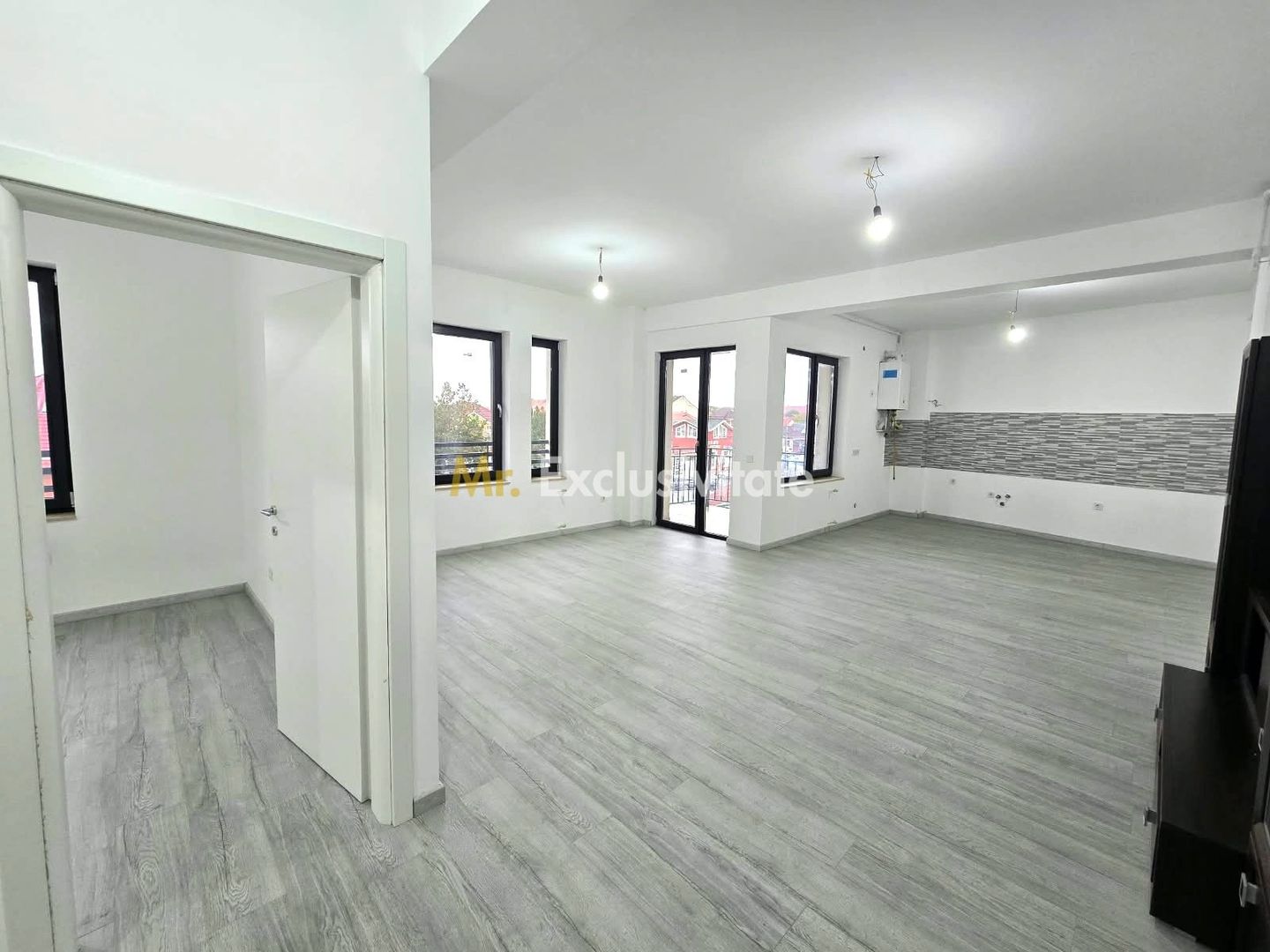 De vânzare apartament 3 camere, centru Satu Mare - Poză 18