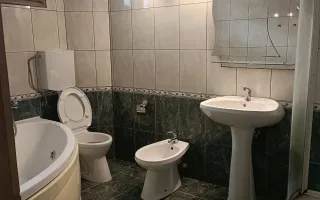 Casă de vânzare cu spațiu comercial în Apahida - Poză 11