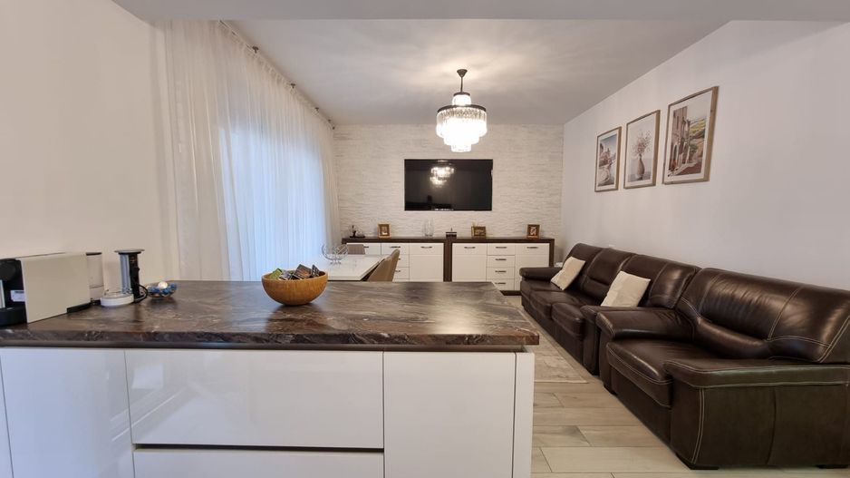 Apartament modern 3 camere  Marina Surf Rezidence vedere lac si mare - Poză 2