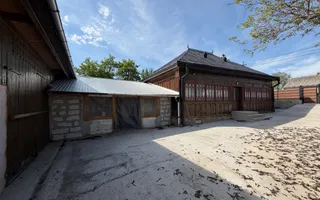 Casa renovata complet, Corlata Centru - Poză 13