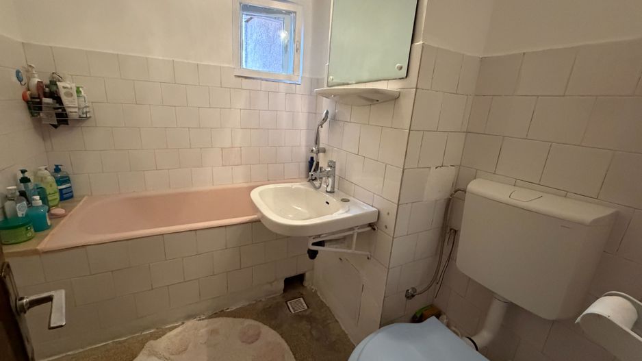 Apartament 3 camere | Zona Racadau | Etaj 1 - Poză 11