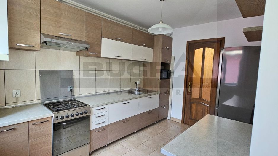 Apartament de 2 camere, decomandat, 73mp, parcare, zona Trifoiului - Poză 10