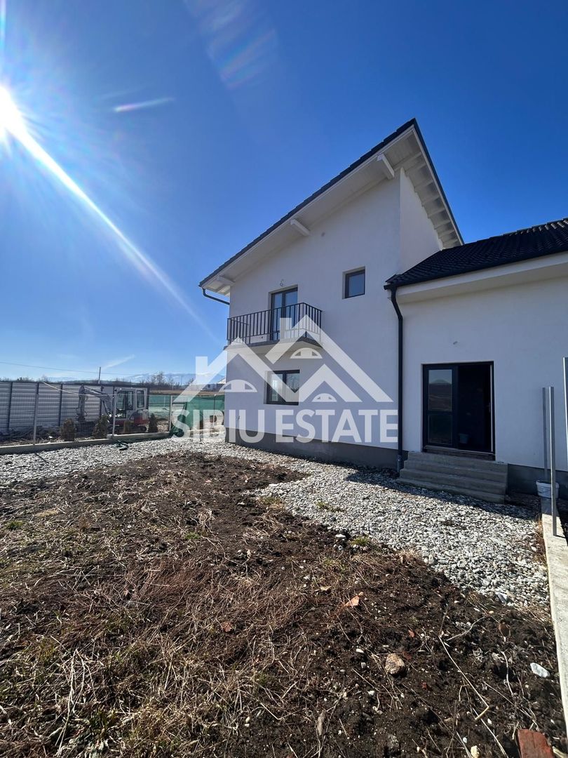 Casa duplex de vanzare 4 camere, 2 bai-s.u. 142 mp. PRET AVANTAJOS - Poză 53
