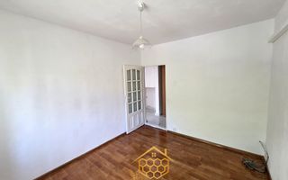 Apartament 3 Camere Decomandat - Spatios - in Zona 1 Mai - Poză 10