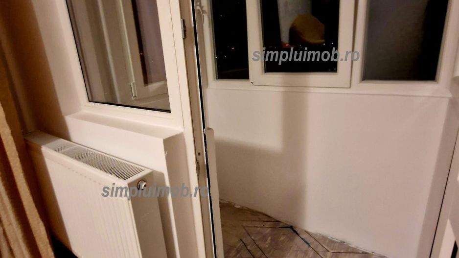 Decomandat Renovat 2 Camere Sector 4 Resita/Huedin - Poză 3