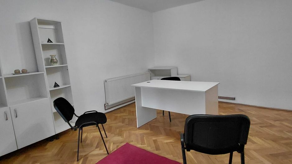 Închiriere apartament cu spațiu comercial - Poză 6