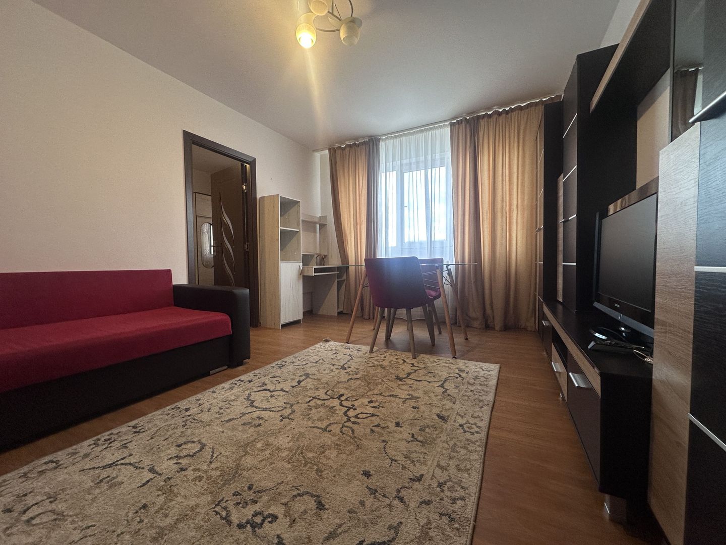 Curat si luminos! Se inchiriaza apartament cu 2 camere -Targoviste-M11 - Poză 1