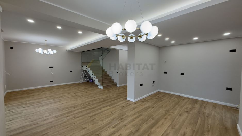 Vila individuala 5 camere Tunari 1 Decembrie - Poză 11