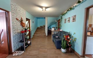 Oportunitate unica! Casa cu 4 camere ideala pentru familie. - Poză 3