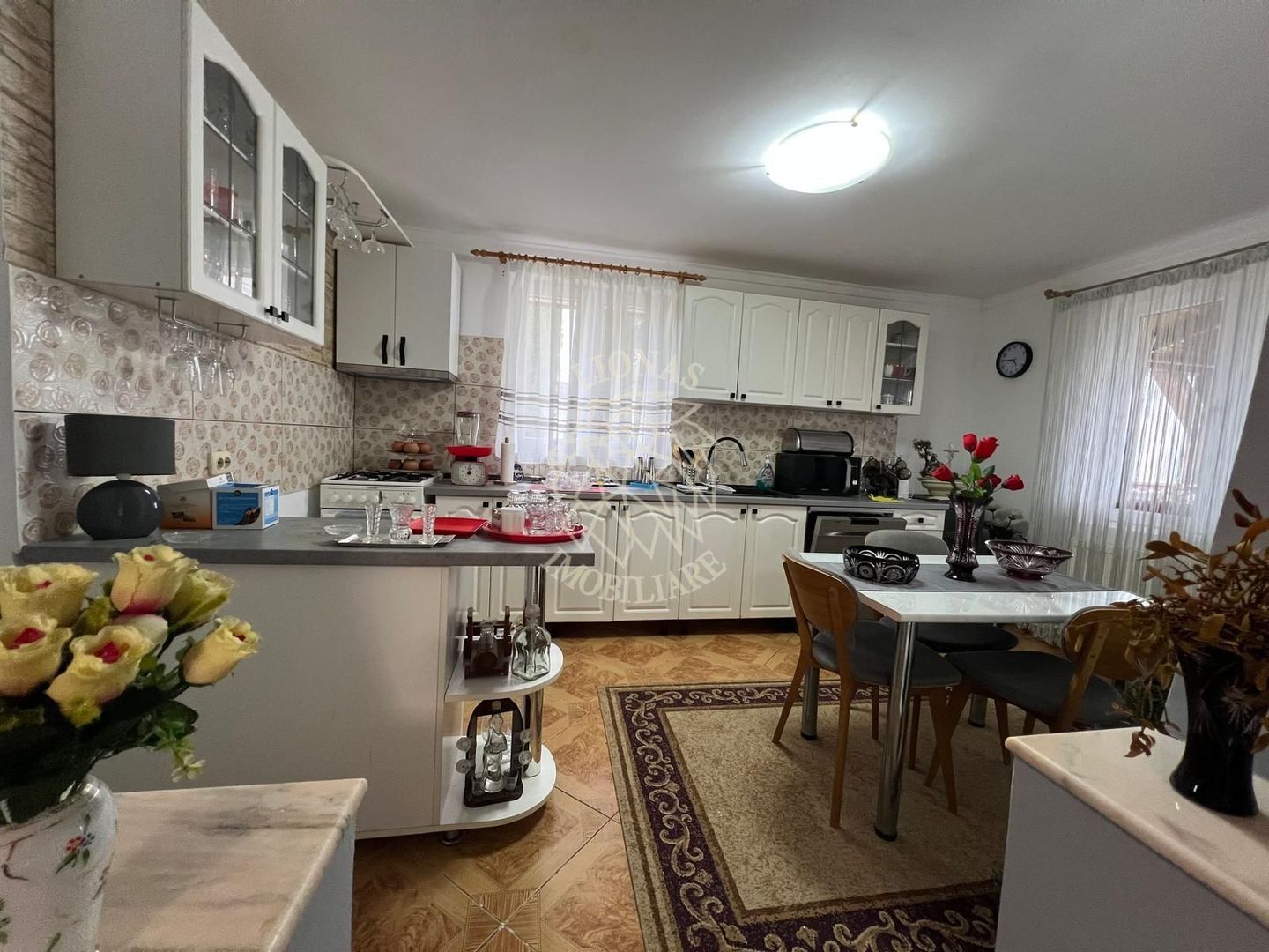 Casa 165 mp+anexa amenajata 68 mp-teren 13 ari-garaj, foisor-Jelna - Poză 2