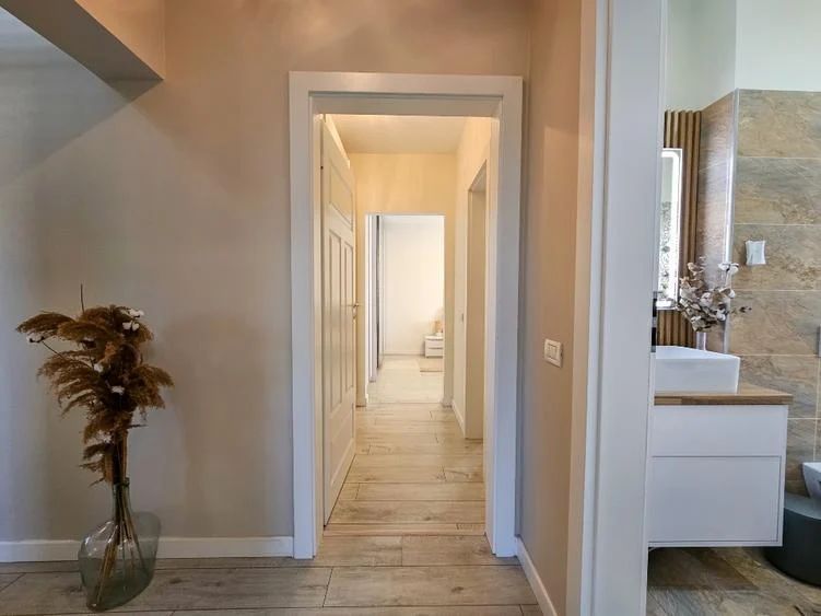 Proprietar, închiriez apartament 3 camere în Dumbrăvița (3 min Auchan) - Poză 11