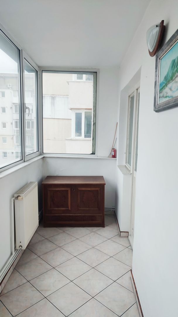 Apartament cu 3 camere decomandat mobilat-utilat - Poză 8