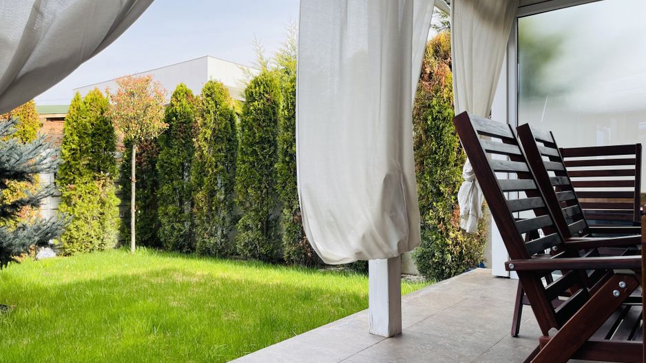 Casa superba in Dumbravita, langa Padure | Curte, Terasa si Garaj - Poză 26