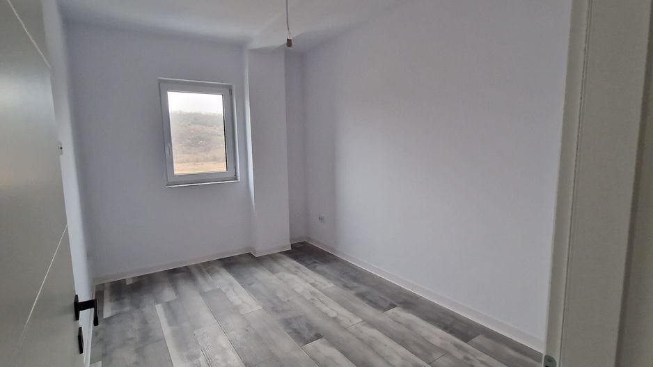 INTABULAT! Ap. 2 camere SD 84000 euro cu TVA si cu loc parcare inclus - Poză 2