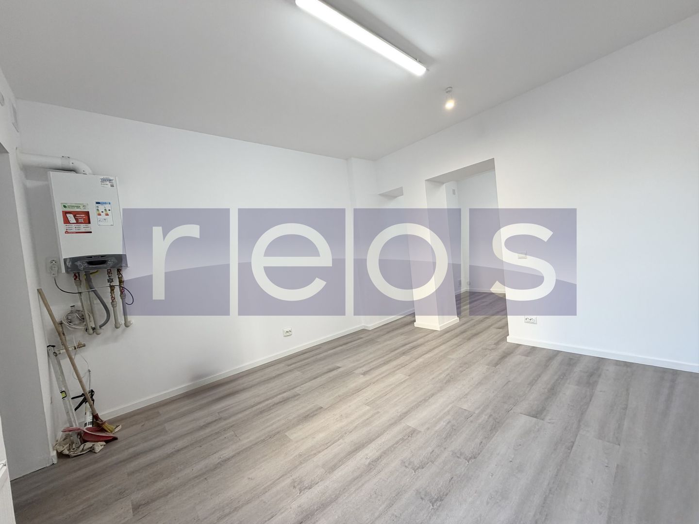 VANZARE 2 CAMERE | 35 MP | RENOVAT | ZONA ULTRACENTRALA – PIATA VICTORIEI - Poză 3