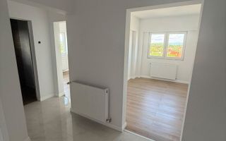BRASADAS vinde ap 3 cam etaj 7/8 Micro 17 – Recent renovat. - Poză 1