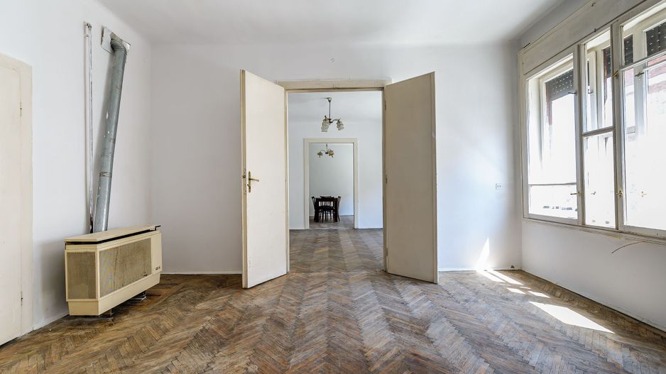 Apartament la etajul 1 în zona Pieței Reconcilierii. - Poză 3