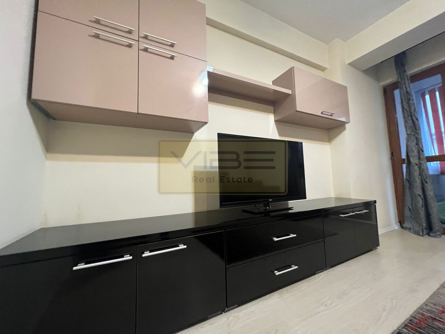 Apartament 2 camere open-space Podu Ros - Poză 1