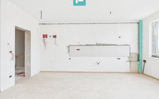 Apartament la mansardă în Freidorf - Shopping City - Poză 2