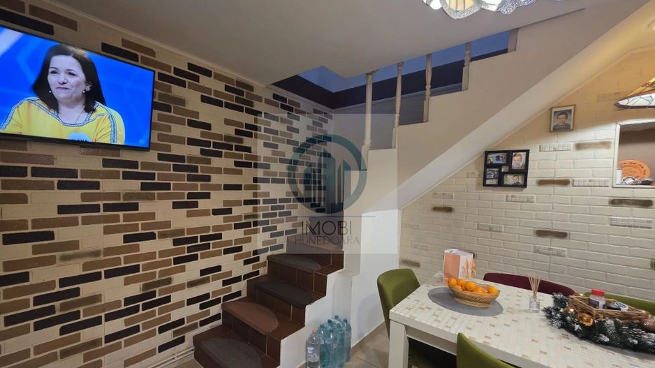 Casa moderna cu etaj si piscina, terasa si teren 700 mp – Simeria, HD - Poză 9