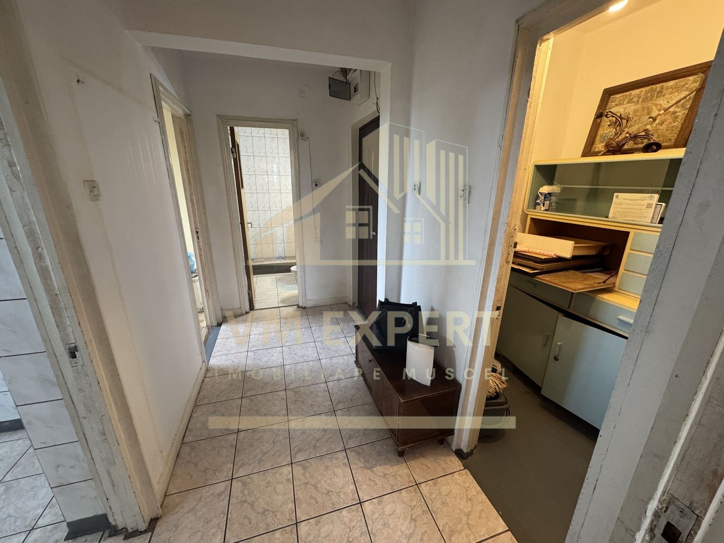 APARTAMENT 3 CAMERE ETAJ 4 CAMPULUNG VISOI - Poză 7