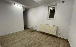 Spatiu comercial cu vad bun de inchiriat in zona centrală! - Poză 15
