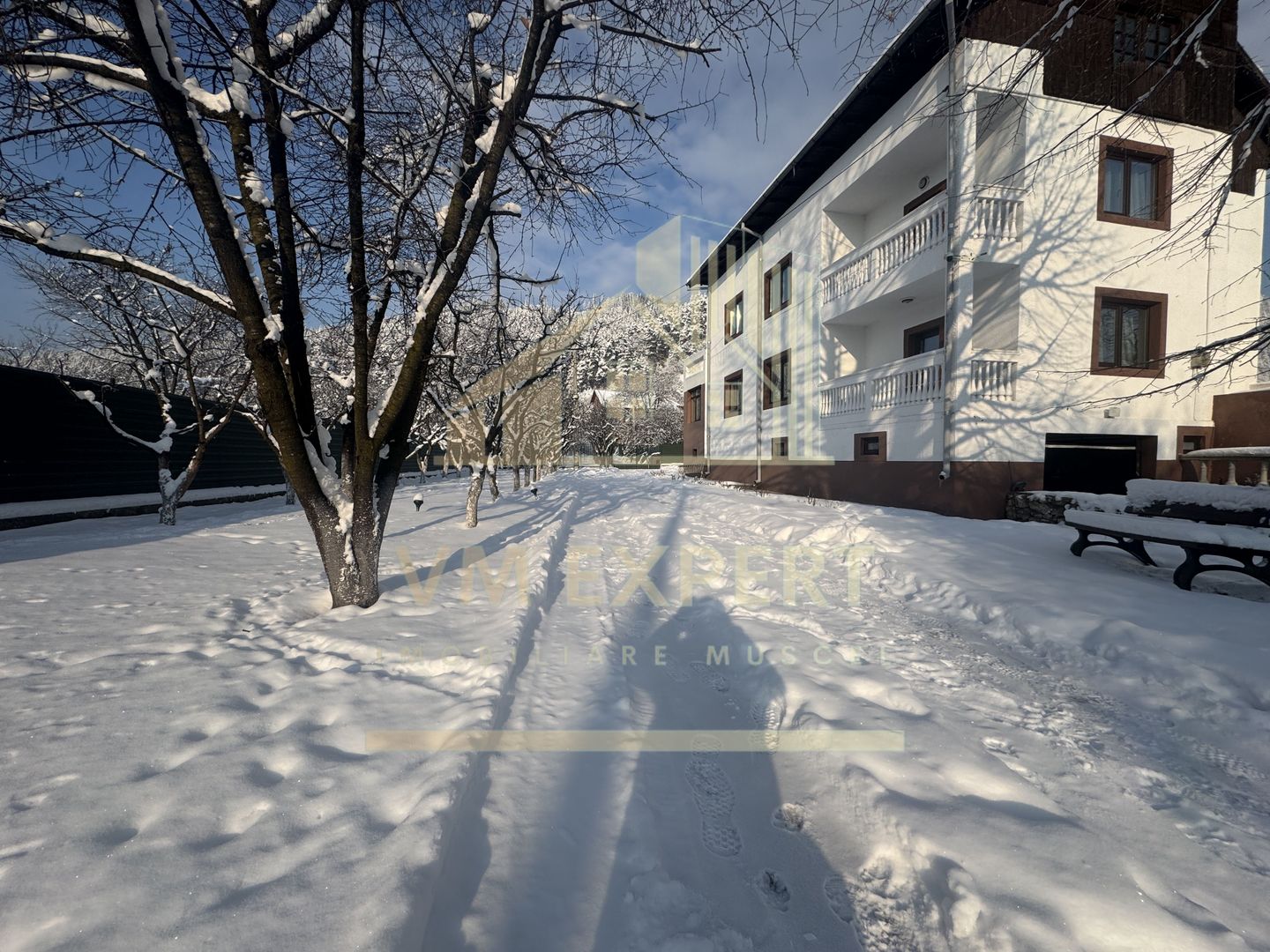 VILA S+P+E-306 MP, TEREN 2078 MP, CAMPULUNG - Poză 40