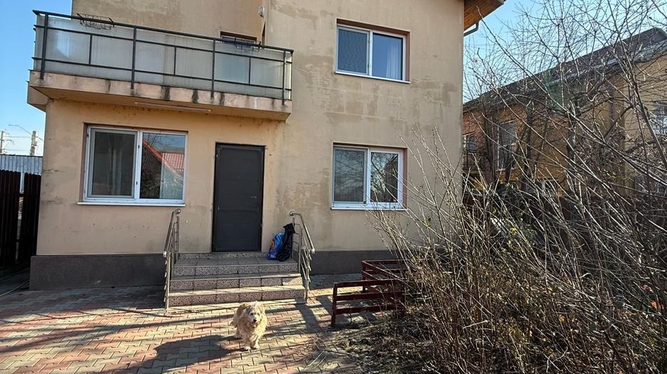 Apartament in vila Tunari, Lidl - Poză 1