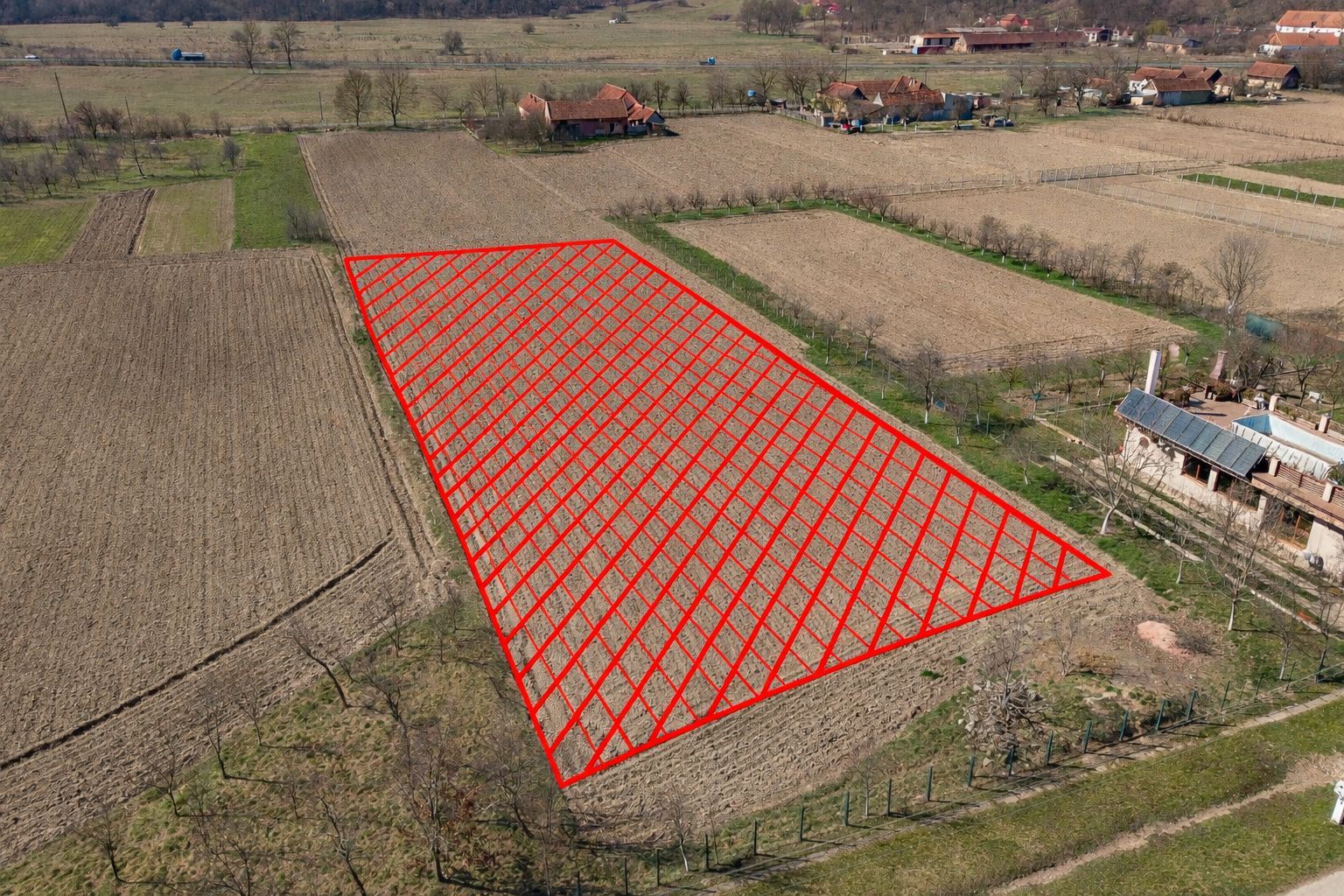 Loc de casă în Odvoș - Conop 3000mp - Poză 4