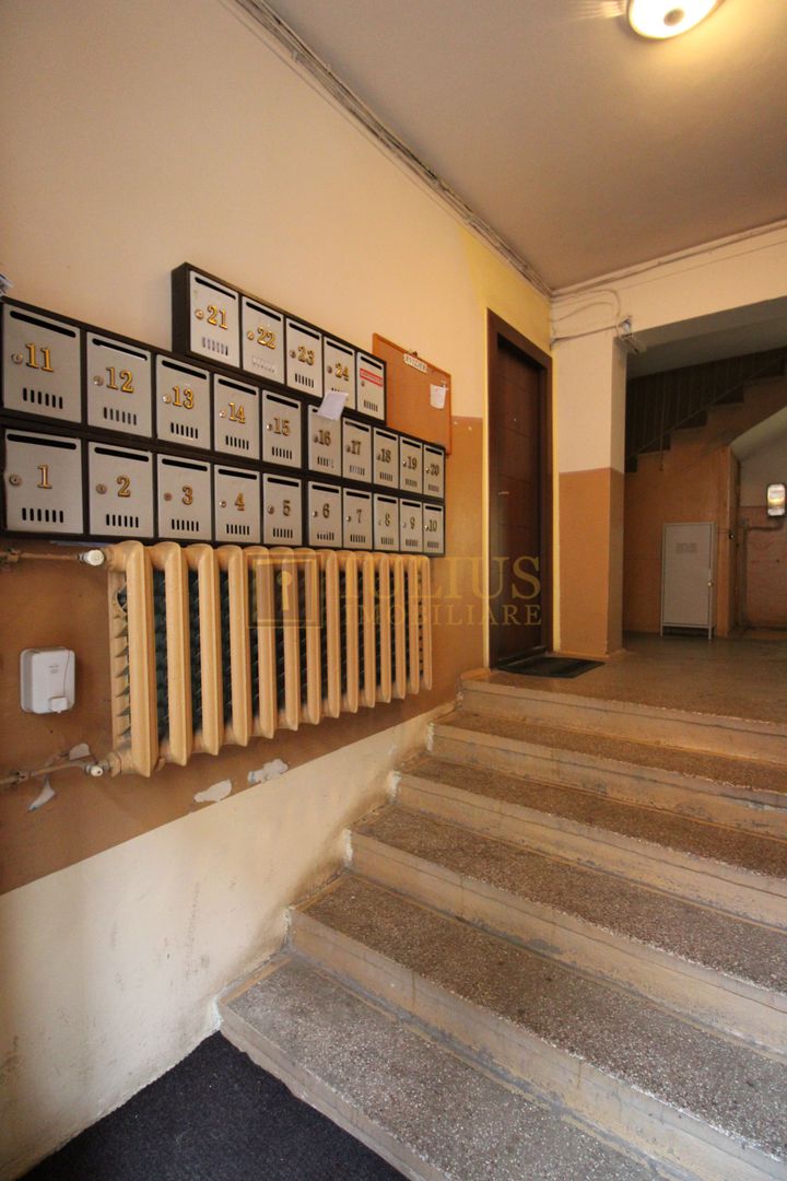 3camere, ideal pentru cei ce doresc sa renoveze de la zero un apartament. - Poză 3