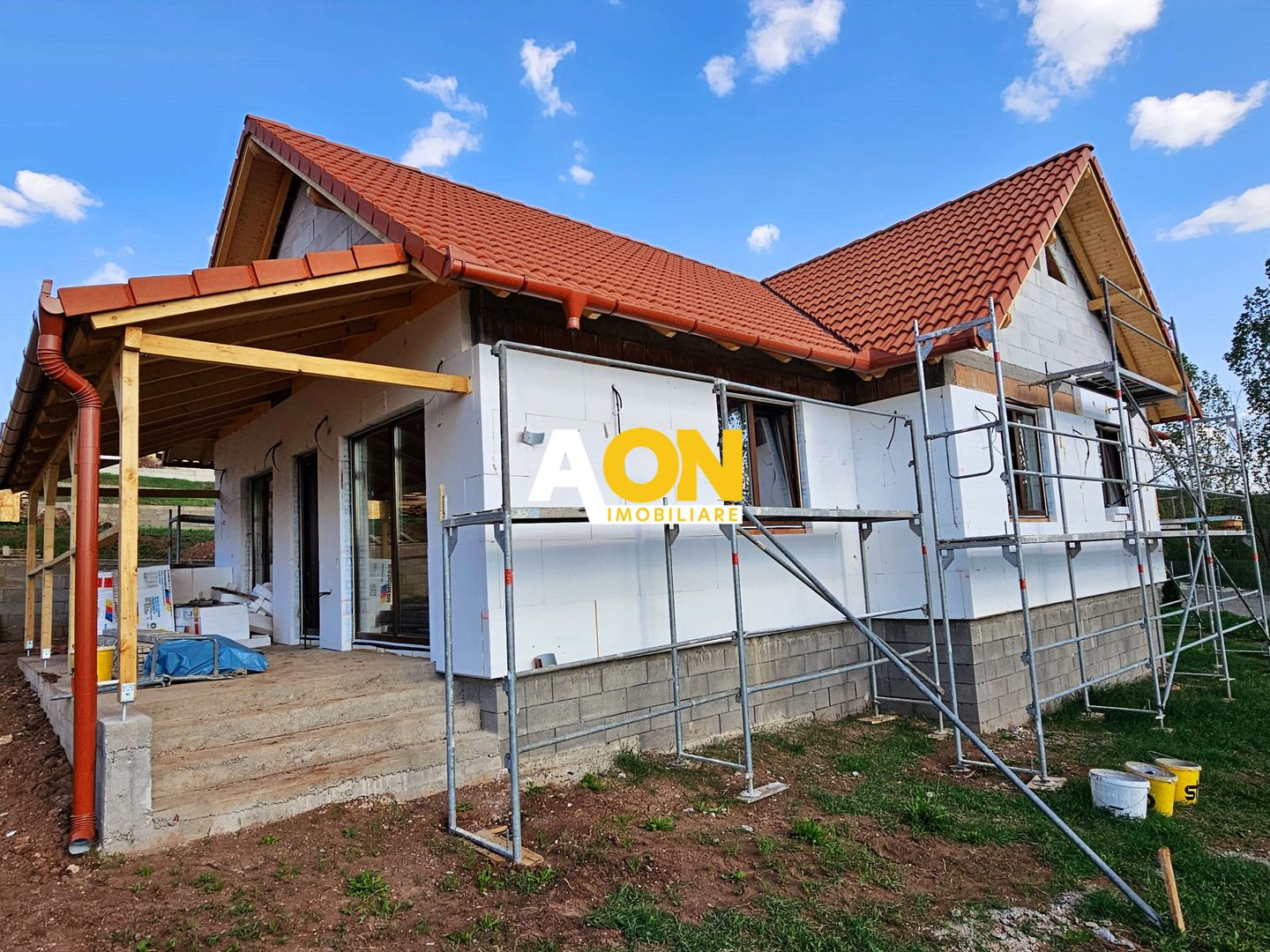 Casa la gri ( semifinisata ), 4 camere, 668 mp teren, com. Ciugud - Poză 1