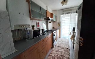 Apartament de inchiriat cu 2 camere Decomandat / Etajul 1/ 70mp/ zona Pacurari - Poză 2