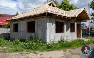 Casă de vânzare, centrală, pe str. Oituz, Bacău - Poză 2