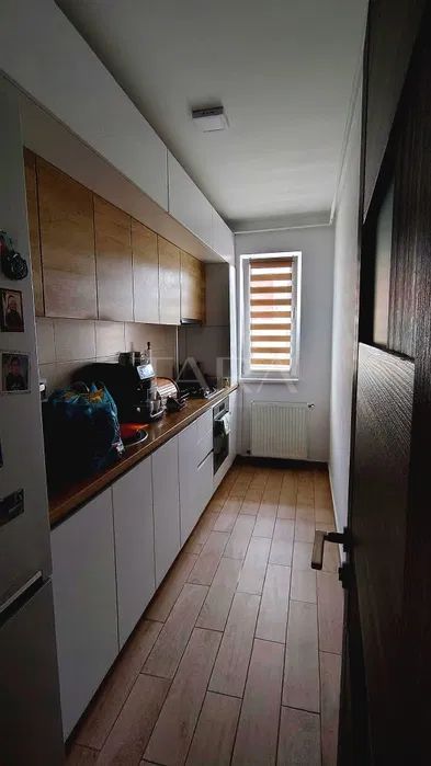 Vanzare apartament cu 2 camere-Zona Parc Poligon - Poză 1