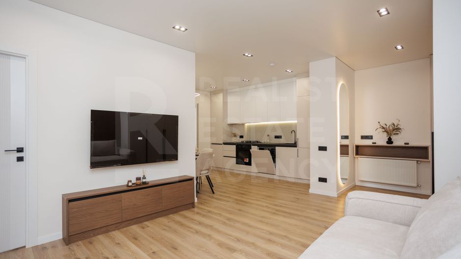Vânzare, apartament, 2 camere, str. Regina Elizabeta, Durlești. - Poză 1