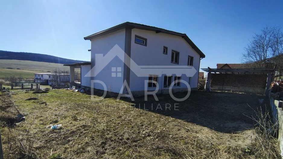 🏡 Casă spațioasă de vanzare | 202 mp utili | Tofalău | 180.000 € - Poză 3