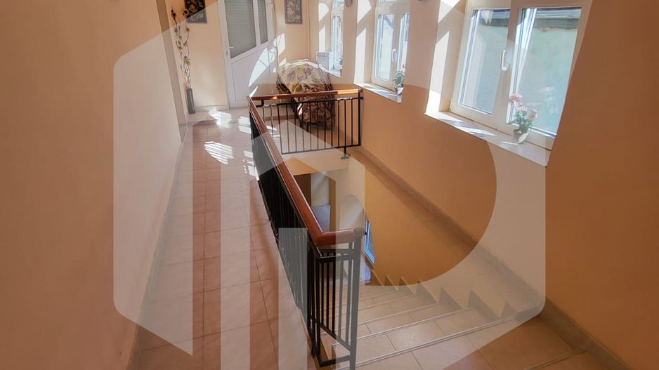 Casa in Avrig | 3 Dormitoare + Living si Bucatarie | Pivnita - Poză 1