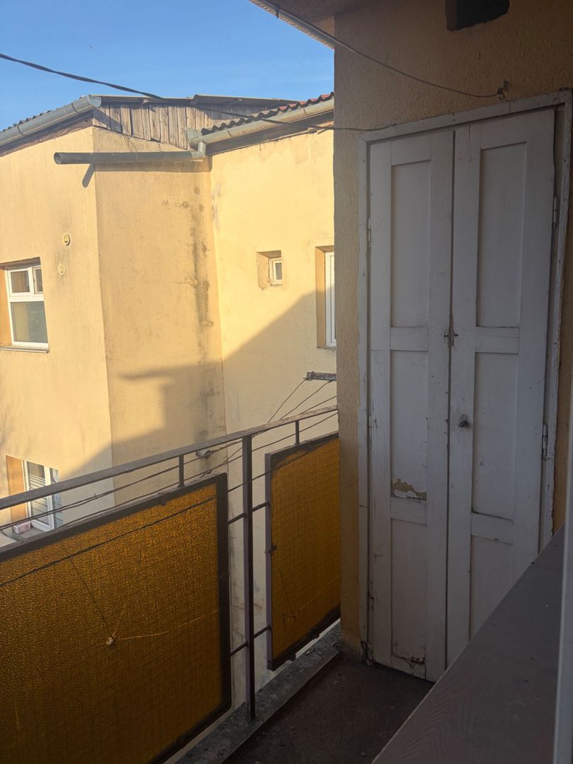 BRASADAS vinde ap 3 cam etaj 4/4 in Micro 16. - Poză 7