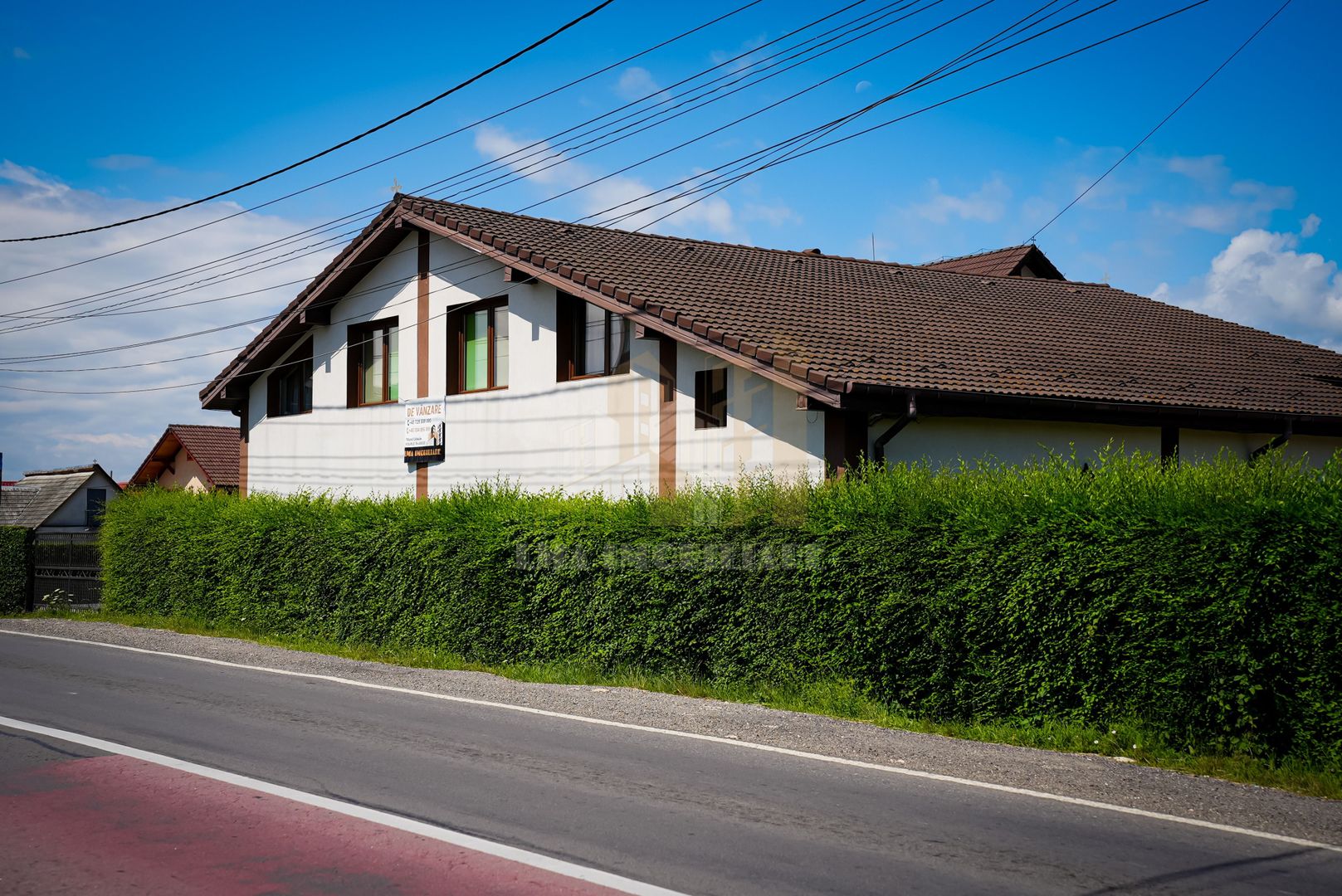 Casa individuala 2 unitati - Poză 1