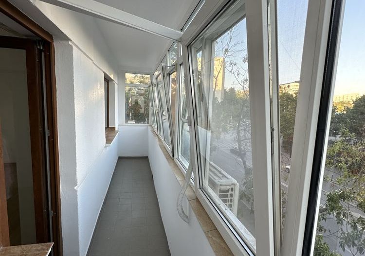 Vand apartament 4 camere Drumul Taberei - Poză 3