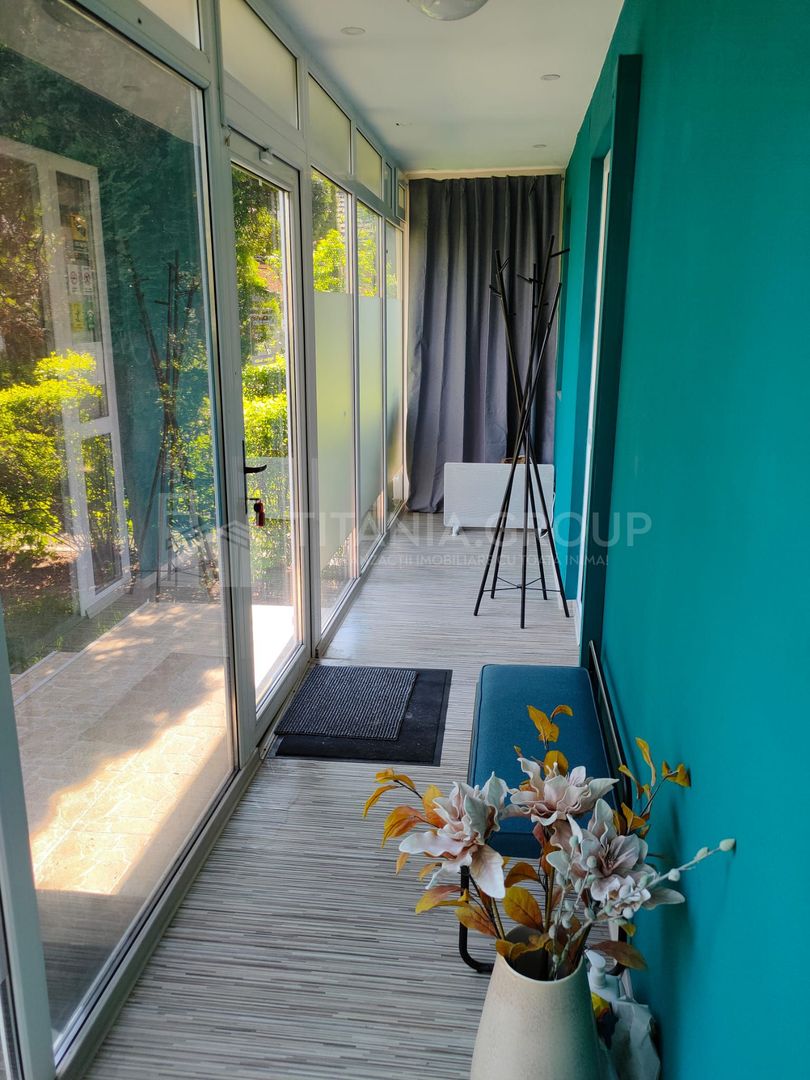 Spatiu comercial, 50 mp + 8 ml vitrina, Florilor, vad pietonal si auto - Poză 4