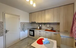 Vând casă lângă lacul Crevedia, complet mobilată și utilată, plus magazie - Poză 16