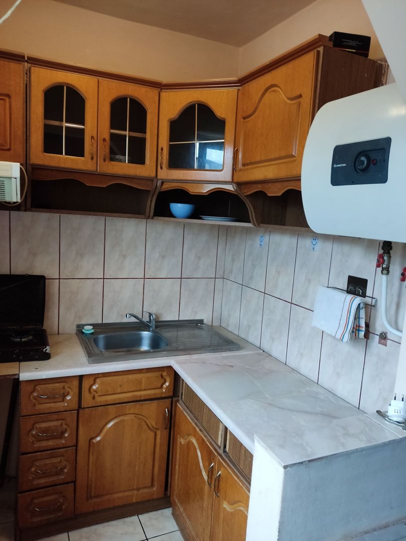 BRASADAS vinde garsoniera 24m la etajul 4/4 B-dul Closca. - Poză 7