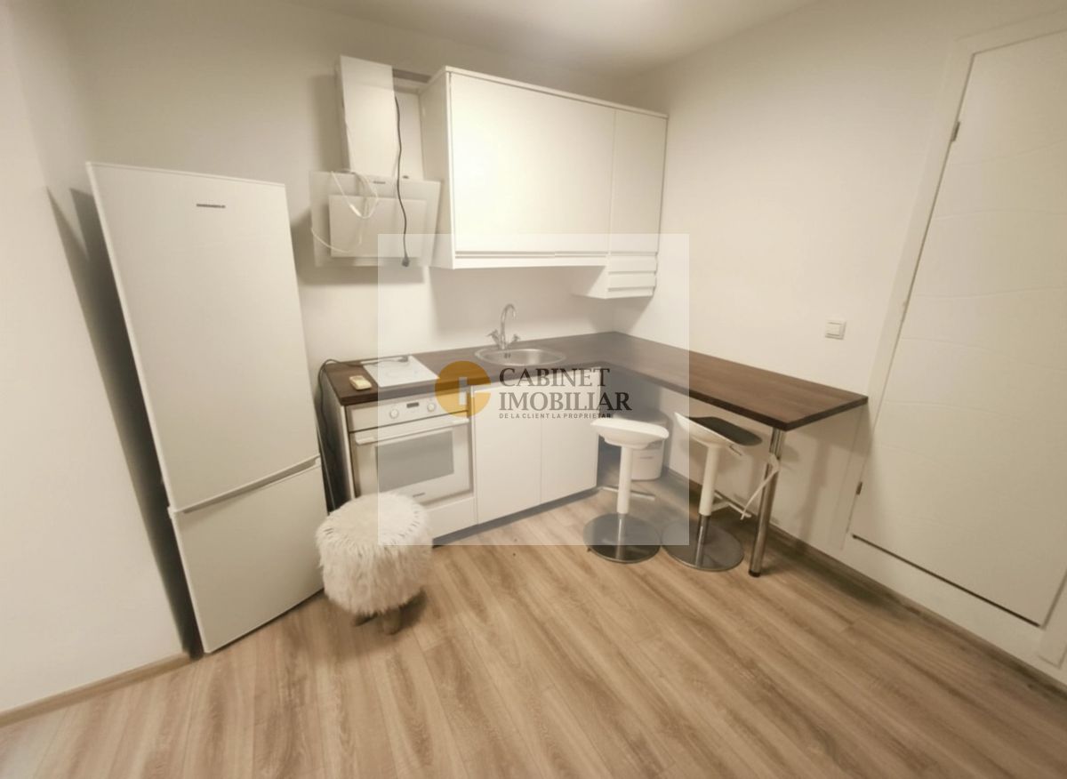 Calea Victoriei I Garsoniera in vila  I P+2 I Vedere stradala - Poză 3