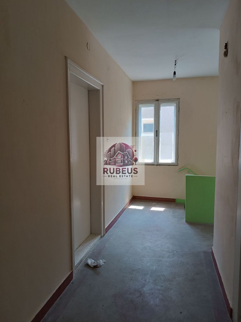 Casă solidă în Orșova, S+P+E, 220 mp, teren 284 mp - Poză 19