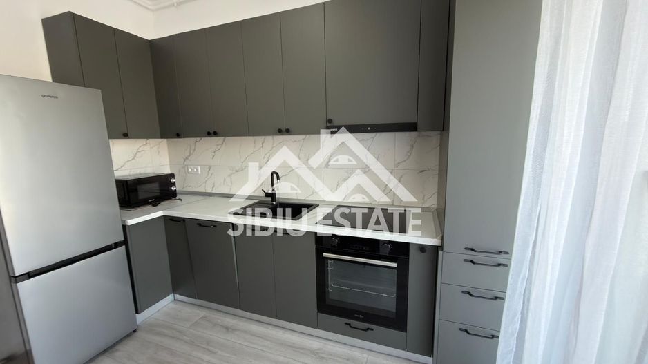 Apartament de închiriat , 2 camere decomandate, cu balcon si parcare - Poză 5