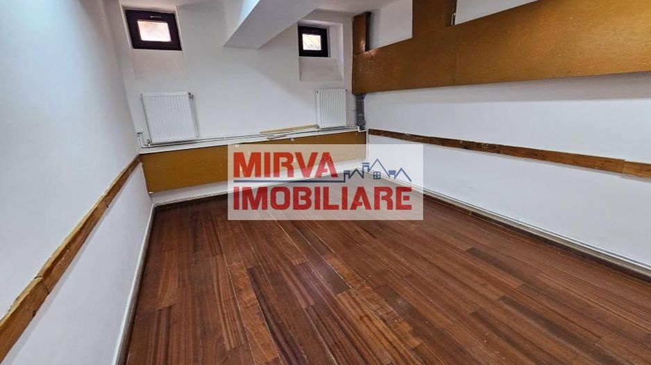 🏢 Spațiu de birouri – 5 camere, 3 băi – Mansardă vilă, Central - Poză 71