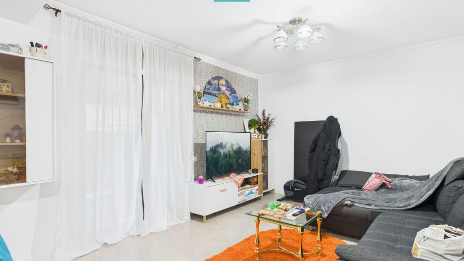 Casă cu 3 camere, P+1–Giarmata - Poză 3