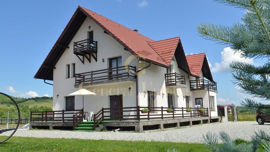 Vilă cu suflet și poveste în Tohanu Nou – Bran - Poză 1