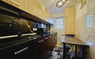 Apartament 3 camere | Etaj 3 | 55 mp | Renovat | Cetate - Poză 3